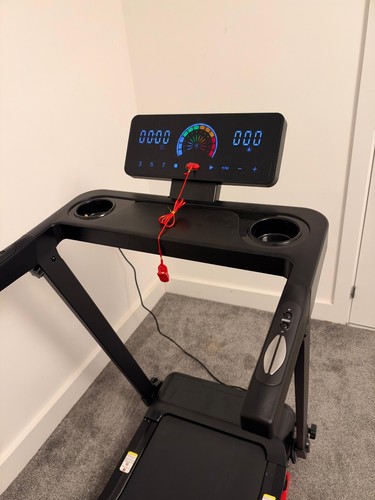 Foldable treadmill with - treadmill, handle